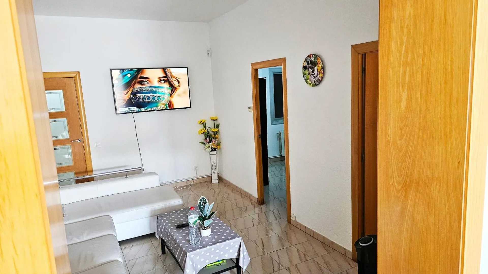 3 Bedroom Luxury Apartment In Barcelona